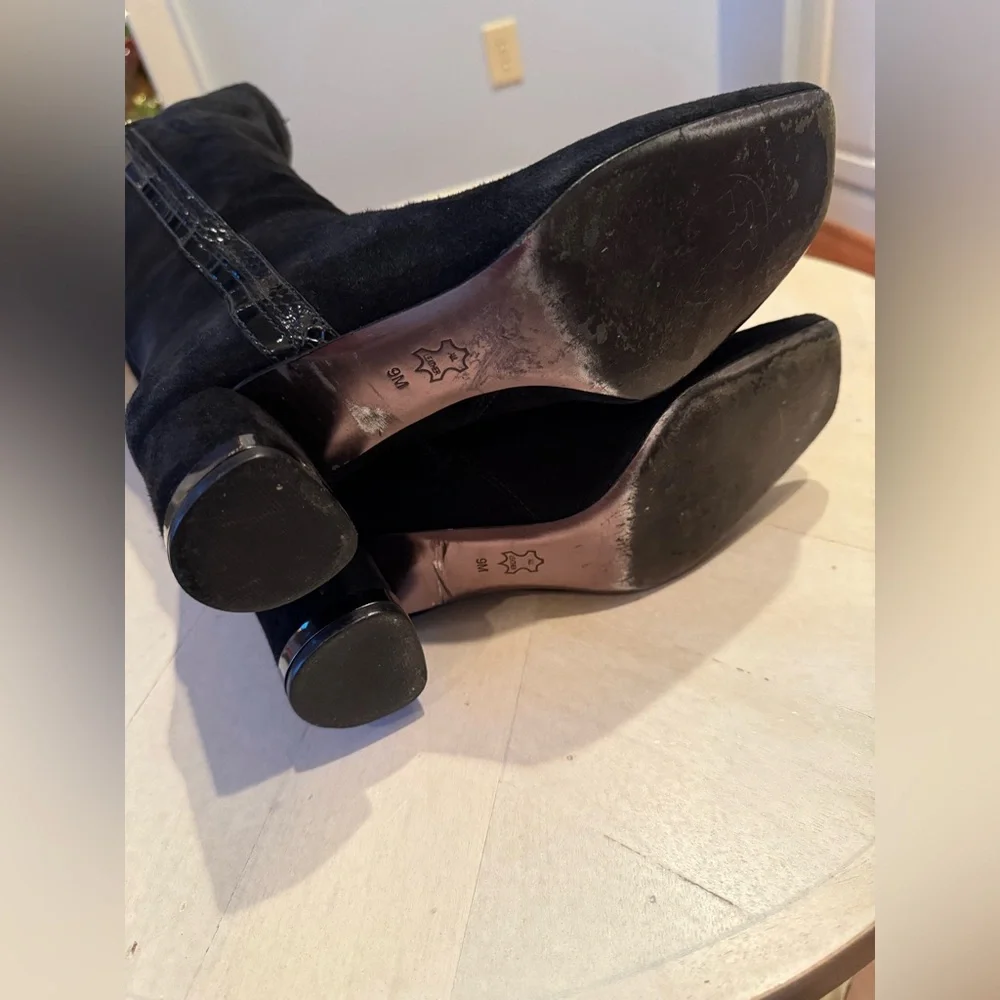 Tory Burch Sabina Suede Logo Boots Size 9 🖤🖤🖤 - Picture 8 of 9